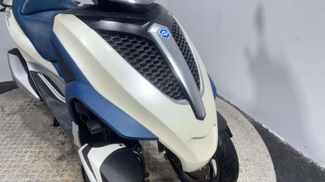 Piaggio MP3 YOURBAN LT 2015 3K NEW MOT NEW TYRES TRIKE 3 WHEELER 300CC 19