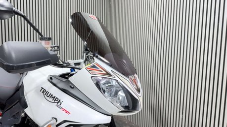 Triumph Tiger 2014 ONLY 12K ADVENTURE BIKE PANNIERS LONG MOT 1050CC 35