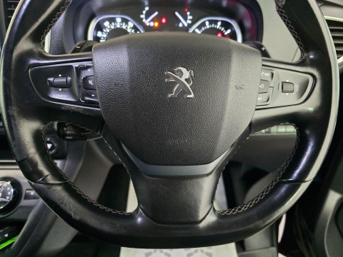 Peugeot Traveller 2.0 BlueHDi Allure Standard MPV EAT6 MWB Euro 6 (s/s) 5dr 34