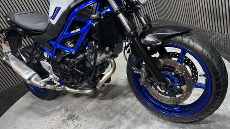 Suzuki SV650 2020 ONLY 8K SERVICED LONG MOT WARRANTY A2 NAKED BIKE 21