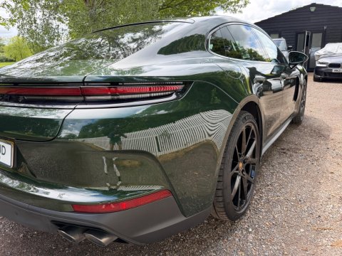Porsche Panamera 4 PDK 28