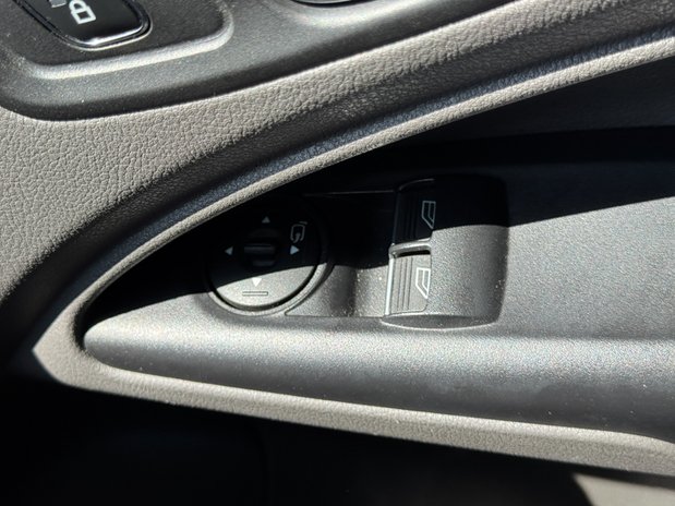 Ford Transit Connect AUTO LWB L2H1 Low Roof Limited Air Con Alloys Sensors Cam EURO 6 20