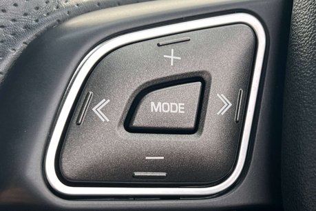 Land Rover Range Rover Evoque 2.0 TD4 HSE Dynamic SUV 5dr Diesel Manual 4WD Euro 6 (s/s) (180 ps) 50