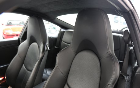 Porsche 911 Carrera S - Sensational Manual Coupe 15