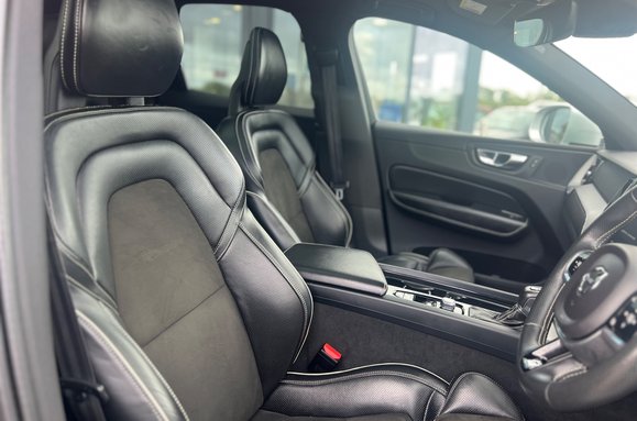Volvo XC60 T5 R-DESIGN AWD PETROL AUTO 16