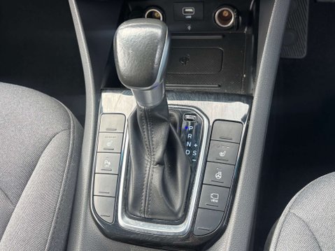 Hyundai IONIQ 1.6 h-GDi Premium Hatchback 5dr Petrol Hybrid DCT Euro 6 (s/s) (141 ps) 41