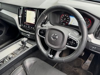 Volvo XC60 2.0 D4 R-Design Auto AWD Euro 6 (s/s) 5dr