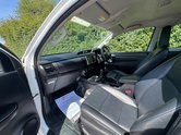 Toyota Hilux Active | 2.4 LT | Extended Cab | Tow Bar | Air Con | EURO 6 11