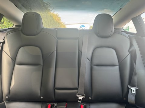 Tesla Model 3 Saloon 4dr Electric Auto RWD (241 bhp) 9