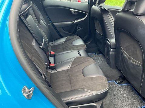 Volvo V40 2.0 T2 R-DESIGN 5d 120 BHP 12