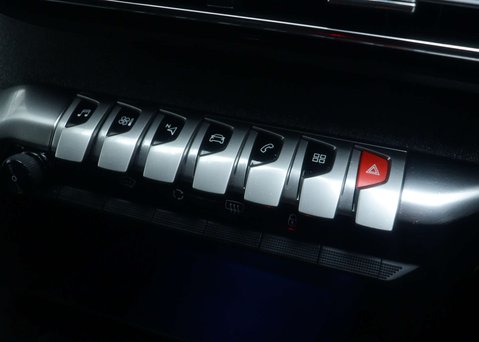 Peugeot 3008 1.5 3008 Allure Blue HDi S/S 5dr 28