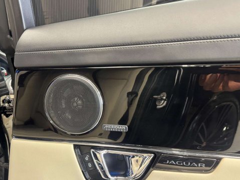 Jaguar XJ 3.0d V6 R-Sport Saloon 4dr Diesel Auto Euro 6 (s/s) (300 ps) 66
