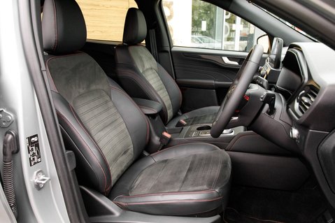Ford Kuga ST-LINE X 33