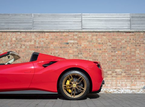 Ferrari 488 Spider 34