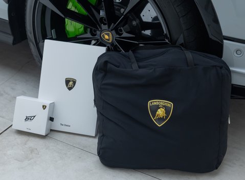 Lamborghini Urus S 35