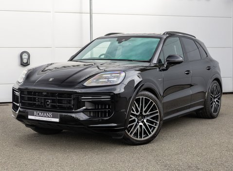 Porsche Cayenne TURBO E-HYBRID 2
