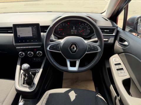 Renault Clio 1.0 TCe Iconic Edition Euro 6 (s/s) 5dr 14