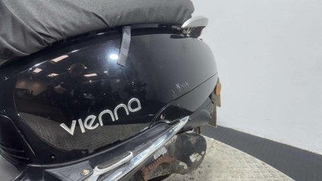 Lexmoto Vienna 2021 11K RUNNING PROJECT SCOOTER SPARES OR REPAIR 125CC CUSTOM BIKE 12