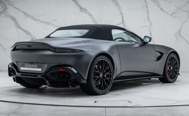 Aston Martin V8 Vantage ROADSTER 8