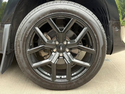 Land Rover Defender 3.0 D250 MHEV X-Dynamic S Auto 4WD Euro 6 (s/s) 3dr 23