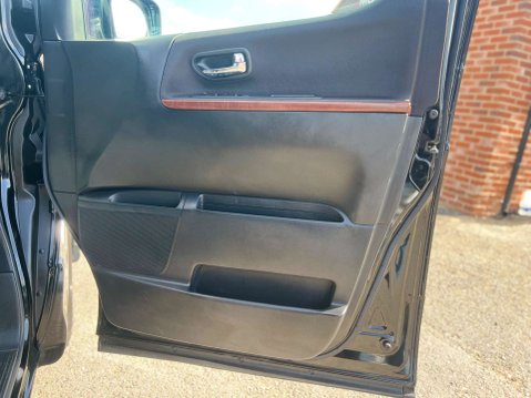 Nissan Elgrand 3.5+HIGHWAY STAR+GRADE 4+WARRANTED MILES 30