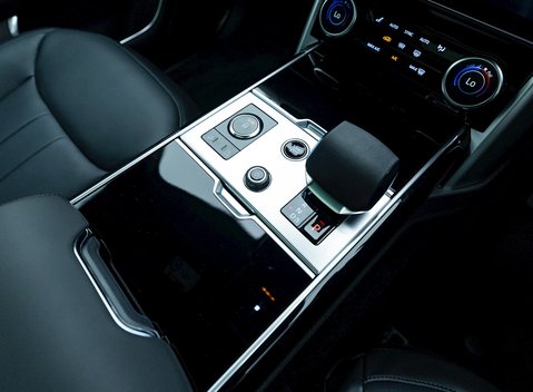 Land Rover Range Rover P530 Autobiography LWB 23