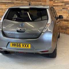 Nissan LEAF 30kWh Tekna Hatchback 5dr Electric Auto (109 bhp) 3