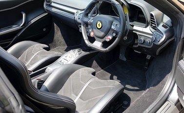 Ferrari 458 Spider 14