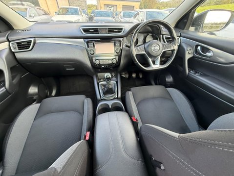 Nissan Qashqai 1.5 dCi N-Connecta Euro 6 (s/s) 5dr 13