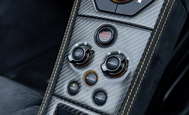 McLaren 675LT Spider MSO Carbon Series 21
