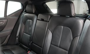 Volvo XC40 P8 R-DESIGN AWD One Owner Full Volvo Service History Leather Interior 21