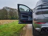 Porsche Cayenne TURBO S E-HYBRID 7