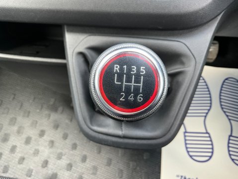 Renault Trucks Uk Trafic 2.0 dCi Blue SL30 Business+ Panel Van 5dr Diesel Manual L1 H1 Euro 6 (s/s) 17