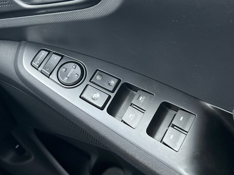 Hyundai IONIQ PREMIUM MHEV 37