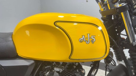 Ajs Tempest Scrambler 125 2019 ONLY 2K GREAT CONDITION CAFE 125CC LEARNER BIKE NEW MOT 19