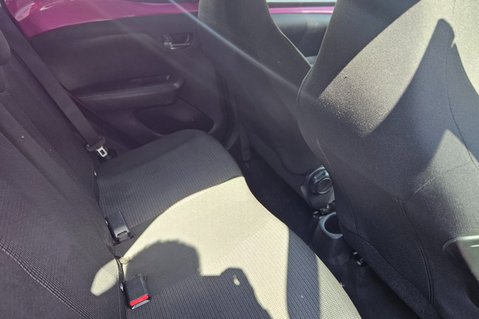 Toyota Aygo VVT-I X-CITE.. 5 MAIN DEALER SERVICES.. REVERSING CAMERA.. A/C.. 1 PREVIOUS 19