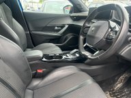 Peugeot 2008 GT 10