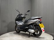Honda PCX 2011 38K RUNNING PROJECT SCOOTER SPARES OR REPAIR 125CC 6