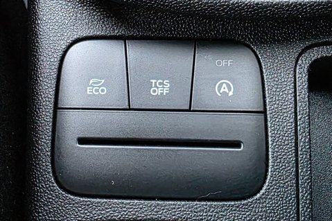 Ford Fiesta 1.0T TITANIUM 5 DOOR.. LOOK! ONLY 24000 MILES! SAT NAV! BLUETOOTH! 28