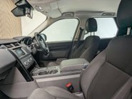 Land Rover Discovery 2.0 Discovery S SD4 Auto 4WD 5dr 35