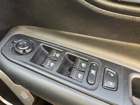 Jeep Renegade 1.4T MultiAirII Limited Euro 6 (s/s) 5dr 30