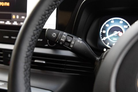 Hyundai BAYON T-GDI PREMIUM DCT MHEV 17