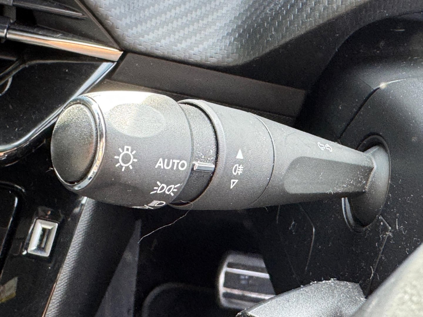 2020 Peugeot e-208 — image 20