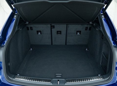 Porsche Macan GTS 33