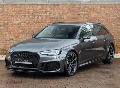 Audi RS4 Avant Sport Edition 6