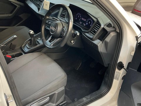 Audi A1 1.0 TFSI 30 SE Sportback Euro 6 (s/s) 5dr 7