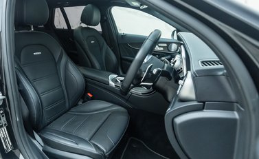 Mercedes-Benz C Class AMG C 63 ESTATE 11