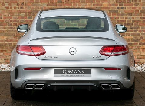Mercedes-Benz C Class C63 Coupe 5