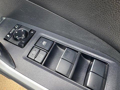 Toyota Rav4 2.5 VVT-h Dynamic CVT Euro 6 (s/s) 5dr 39