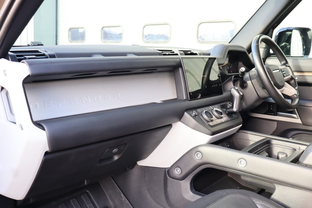 Land Rover Defender 110 D300 HARD TOP COMMERCIAL  X-DYNAMIC HSE GENUINE REAR SEATS  SEEKER STYLED 16